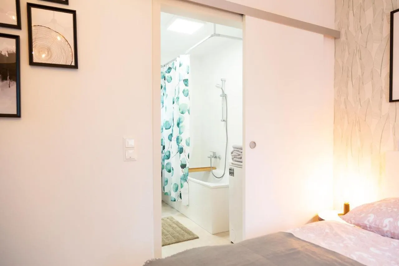 Green & Cozy Apartment - 15 Min To City Center Vienna