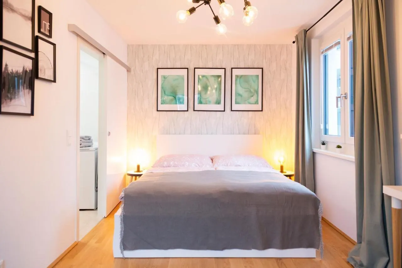 Green & Cozy Apartment - 15 Min To City Center Vienna
