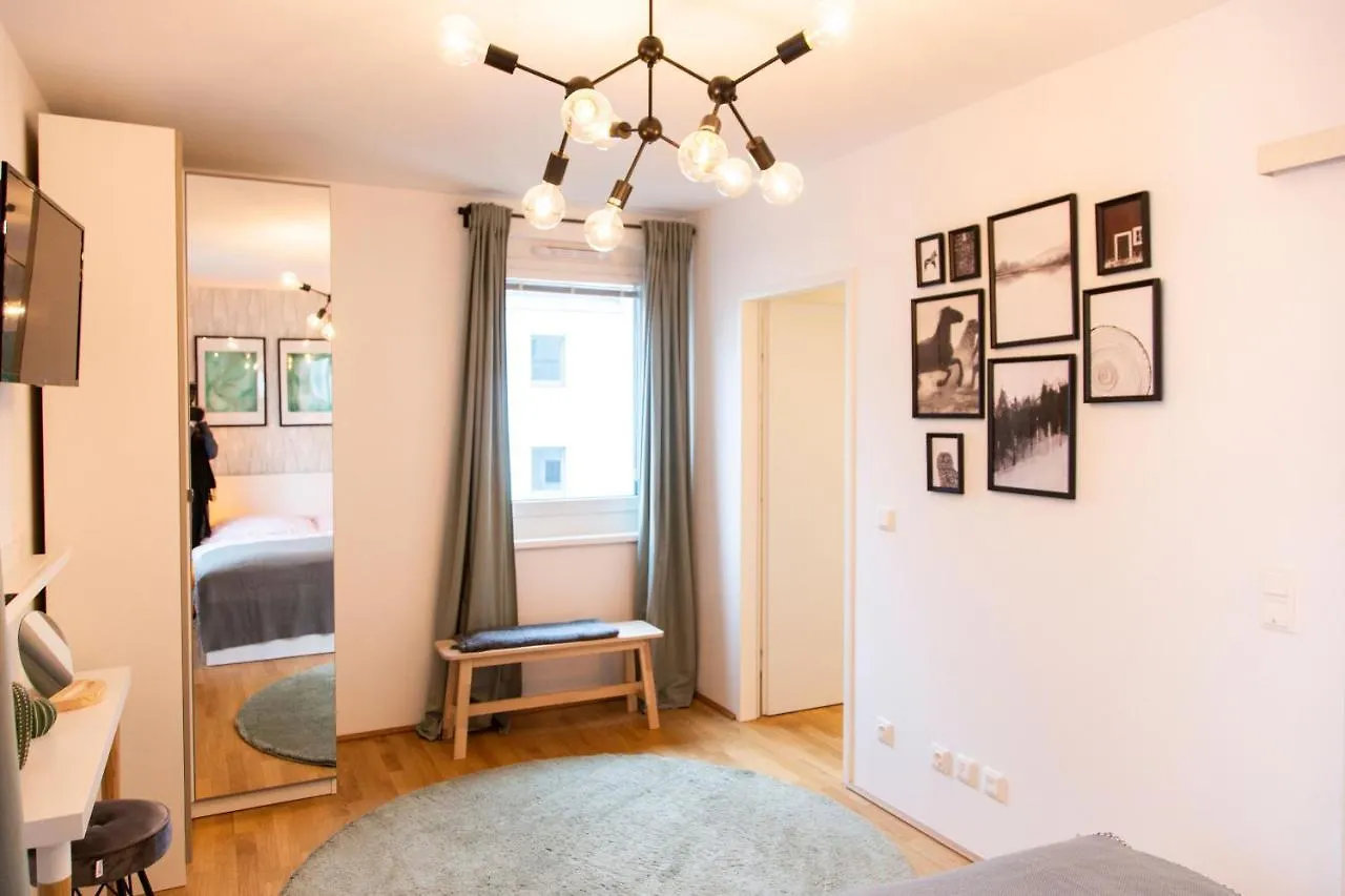 Green & Cozy Apartment - 15 Min To City Center Vienna