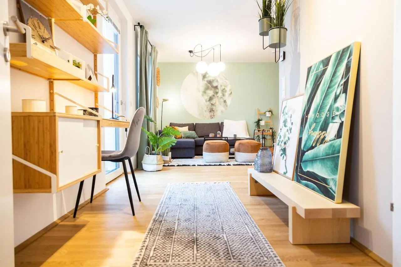 Green & Cozy Apartment - 15 Min To City Center Vienna 0*,  Austria