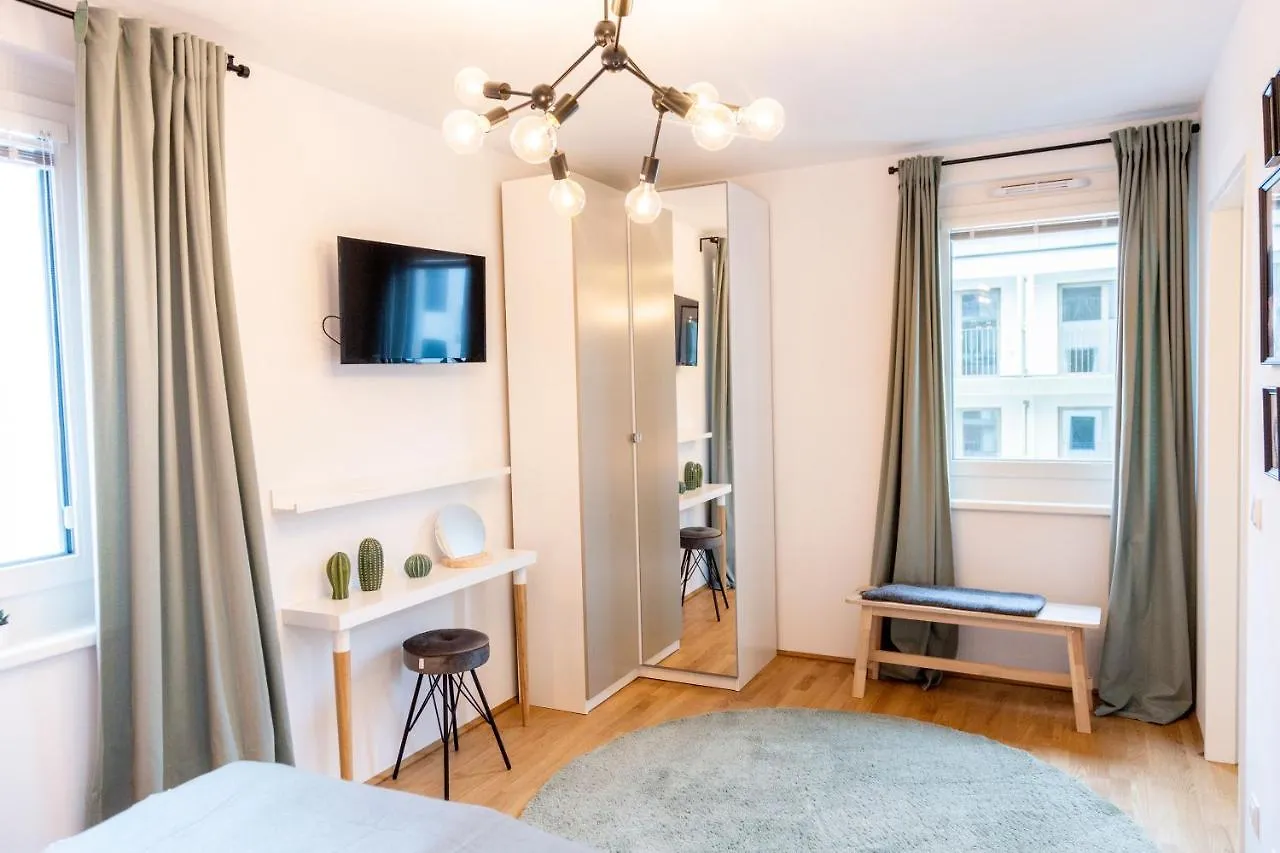 Green & Cozy Apartment - 15 Min To City Center Vienna